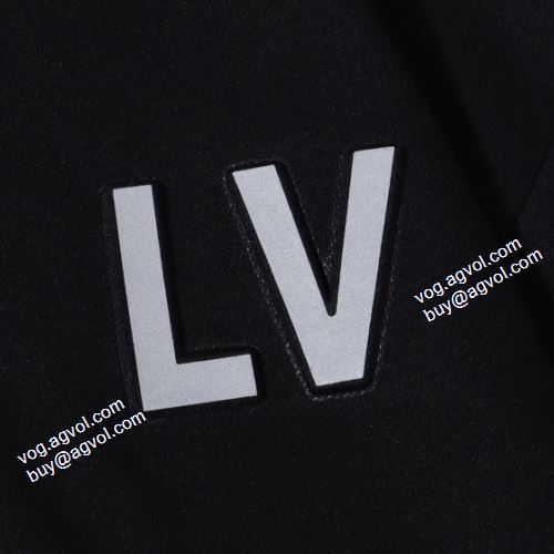 大絶賛の履き心地! 2色可選 プルオーバーパーカー 2021秋冬 ルイ ヴィトン LOUIS VUITTON ルイ ヴィトンブランド 偽物 通販