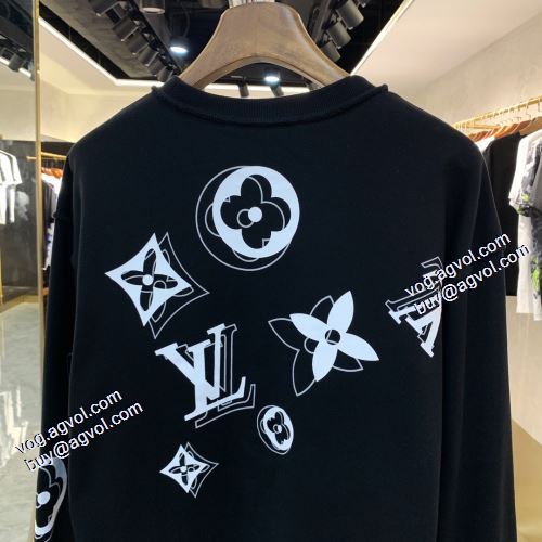 幅広いジャンル 2色可選 ルイ ヴィトンブランド コピー 2021秋冬 ルイ ヴィトン LOUIS VUITTON 存在感のある プルオーバーパーカー