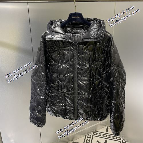 2021秋冬 ルイ ヴィトン LOUIS VUITTON ルイ ヴィトンブランド コピー 長く愛用できる 綿入れ 光沢のある フードづき