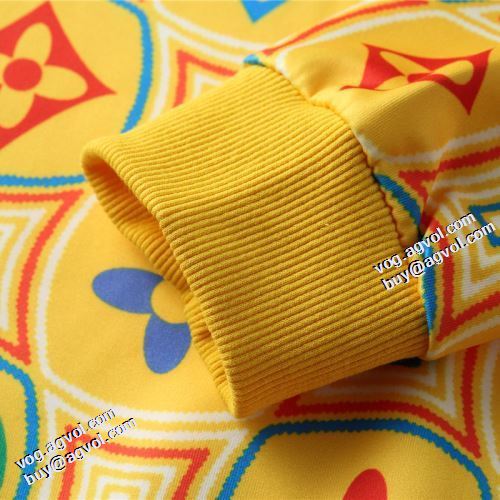 プルオーバーパーカー 2021秋冬 ルイ ヴィトン LOUIS VUITTON 個性的 ルイ ヴィトンスーパーコピー 激安 3色可選 プリントパーカ おしゃれさ抜群パーカ