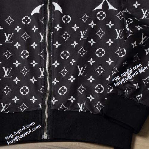 セットアップ上下 プリント柄 2021秋冬 ルイ ヴィトン LOUIS VUITTON 防寒機能ある ルイ ヴィトンスーパーコピー 激安 選べる極上
