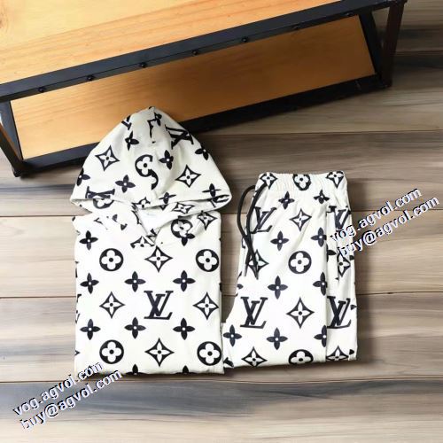人気ブランド 2021秋冬 ルイ ヴィトン LOUIS VUITTON ルイ ヴィトンコピーブランド セットアップ上下 フードづき 優しい色合い
