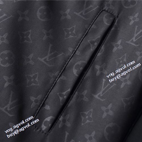 プリント柄 2021秋冬 ルイ ヴィトン LOUIS VUITTON ブルゾン ジャケット 今買い◎得 高級感漂わせる フード付きコート ルイ ヴィトンスーパーコピー