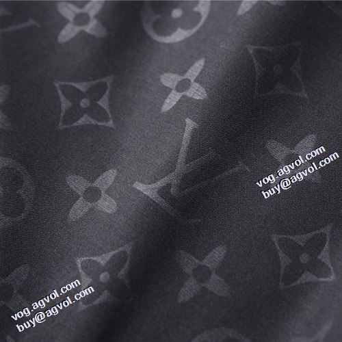 プリント柄 2021秋冬 ルイ ヴィトン LOUIS VUITTON ブルゾン ジャケット 今買い◎得 高級感漂わせる フード付きコート ルイ ヴィトンスーパーコピー