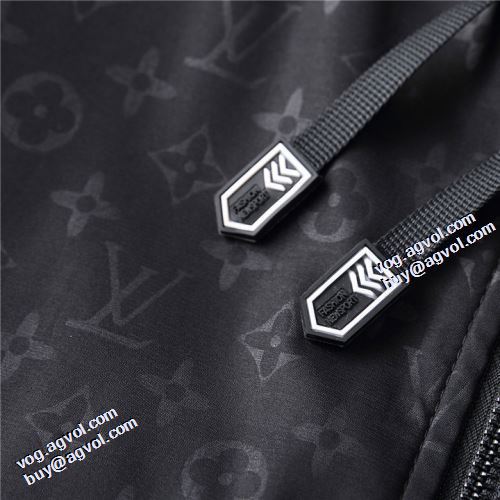 プリント柄 2021秋冬 ルイ ヴィトン LOUIS VUITTON ブルゾン ジャケット 今買い◎得 高級感漂わせる フード付きコート ルイ ヴィトンスーパーコピー