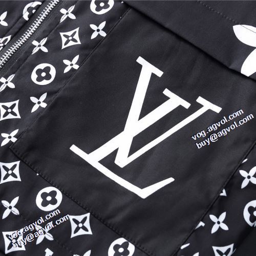 ジャケット 2色可選 おしゃれな装い 2021秋冬 ルイ ヴィトン LOUIS VUITTON フード付きコート プリント柄 サイズ豊富 ルイ ヴィトンブランドコピー
