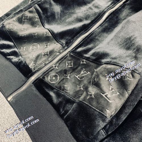 大好評 ルイ ヴィトン偽物ブランド ジンシロン セット スタンドネック 2021秋冬 ルイ ヴィトン LOUIS VUITTON プリント柄 ハリのある