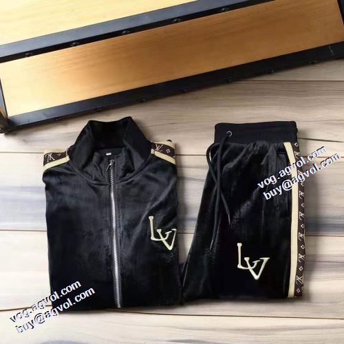 2021秋冬 ルイ ヴィトン LOUIS VUITTON おすすめ/オススメ ルイ ヴィトンスーパーコピー ジンシロン セット 優美なファー使い 防寒機能ある