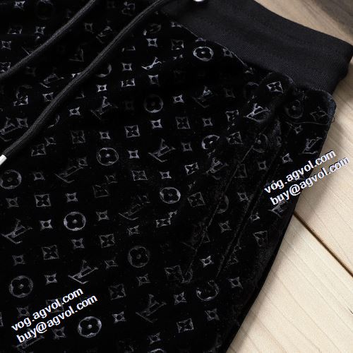 ジンシロン セット プリント柄 2021秋冬 ルイ ヴィトン LOUIS VUITTON 高級感漂わせる  セール中 ルイ ヴィトンコピー