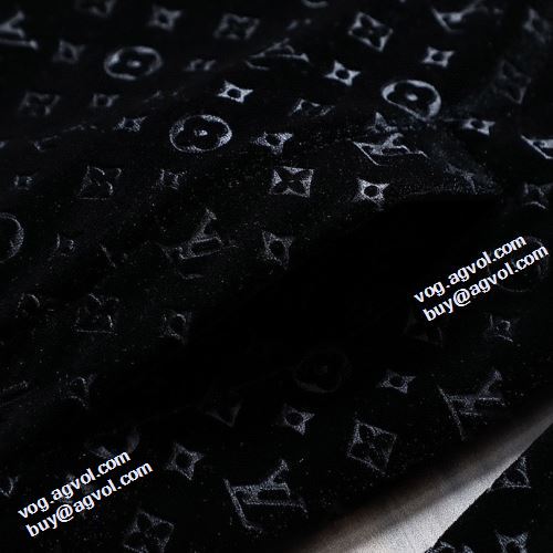 ジンシロン セット プリント柄 2021秋冬 ルイ ヴィトン LOUIS VUITTON 高級感漂わせる  セール中 ルイ ヴィトンコピー