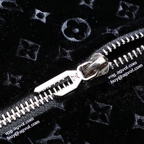 ジンシロン セット プリント柄 2021秋冬 ルイ ヴィトン LOUIS VUITTON 高級感漂わせる  セール中 ルイ ヴィトンコピー