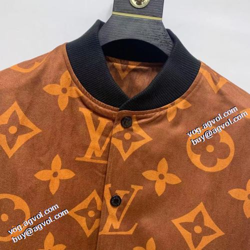 ルイ ヴィトン偽物ブランド 数に限りがある 2021秋冬 ルイ ヴィトン LOUIS VUITTON ジャケット デニムジャケット スナップ止め仕様 優しい色合い