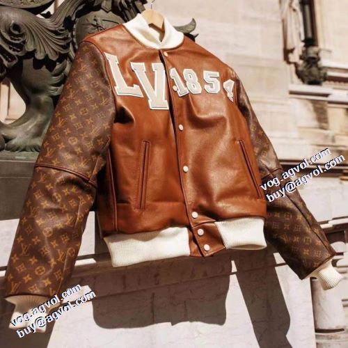 革ジャンパー スナップ止め仕様 英字 2021秋冬 ルイ ヴィトン LOUIS VUITTON 数に限りがある 適度な厚み ルイ ヴィトンスーパーコピー