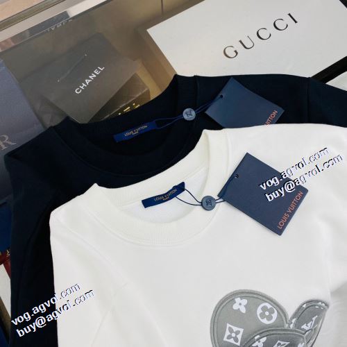 2色可選 スタイリッシュ 長く愛用できる 2021秋冬 ルイ ヴィトン LOUIS VUITTON オリジナルプリント プルオーバーパーカー ルイ ヴィトンブランドコピー