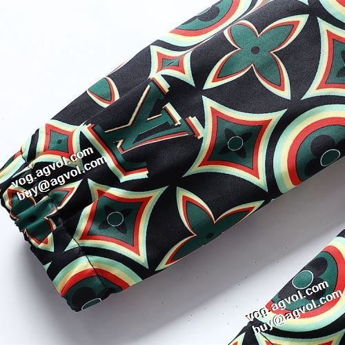2021秋冬 ルイ ヴィトン LOUIS VUITTON ブルゾン ジャケット プリント柄 今買い◎得 ルイ ヴィトンコピー 優しい色合い こだわりのコート