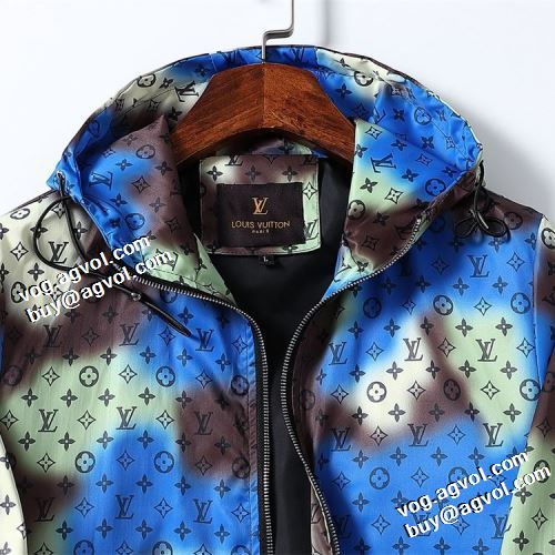 魅力ファッション 2021秋冬 ジャケット ブルゾン フード付きコート ルイ ヴィトン LOUIS VUITTON ルイ ヴィトンコピー ブランド 高級感漂わせる