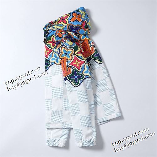 2021秋冬 ルイ ヴィトンコピー ブランド ちょうどいい丈感 ルイ ヴィトン LOUIS VUITTON 超目玉 ブルゾン コート プリント柄 フード付きコート