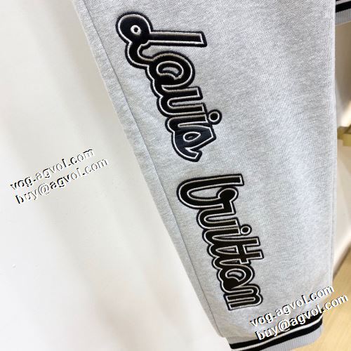 2021秋冬 ルイ ヴィトンセットアップ上下 LOUIS VUITTON 適度な厚み ルイ ヴィトンブランドコピー 秋のお出かけに最適 個性的なデザ
