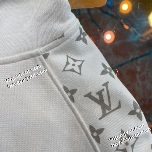 ルイ ヴィトンスーパーコピー 人気販売中 セットアップ上下 プリントパーカ 2022新作 ルイ ヴィトン LOUIS VUITTON ポケットづき アウトドア系 2色可選