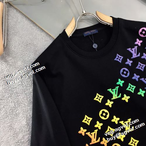 2022新作 ルイ ヴィトンスーパーコピー ファッション 人気 リブ付 ルイ ヴィトン LOUIS VUITTON プルオーバーパーカー 程よい厚み オシャレロゴパーカー