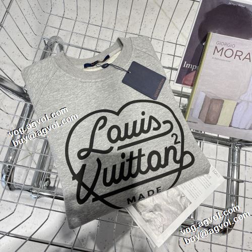2022新作 ルイ ヴィトン LOUIS VUITTON プルオーバーパーカー ゆったりとしたサイズ感 ルイ ヴィトン偽物ブランド 定番無地パーカー アウトドア系 セール中