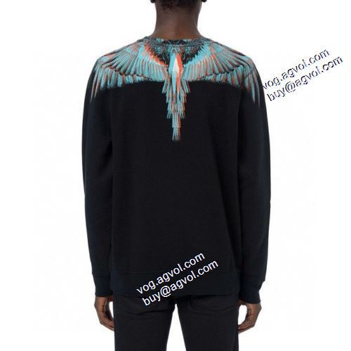 おしゃれな装い マルセロバーロンコピー 2021秋冬 マルセロバーロン Marcelo Burlon プルオーバーパーカー 風合いが出る 幅広いジャンル