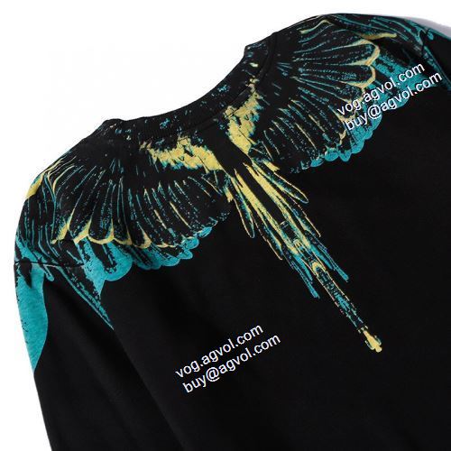 2021秋冬 風合いの出る マルセロバーロン Marcelo Burlon プルオーバーパーカー 数に限りがある マルセロバーロンブランド 偽物 通販 適度な厚み