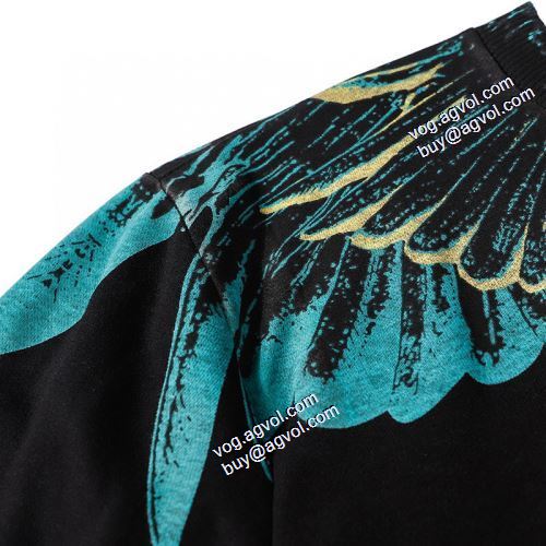2021秋冬 風合いの出る マルセロバーロン Marcelo Burlon プルオーバーパーカー 数に限りがある マルセロバーロンブランド 偽物 通販 適度な厚み