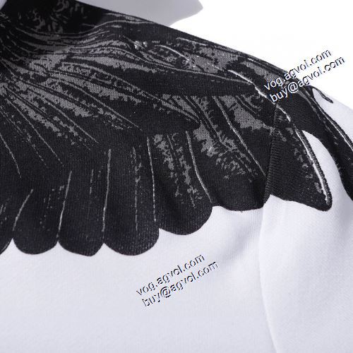 上質 人気 ランキング 2021秋冬 マルセロバーロン Marcelo Burlon パーカー マルセロバーロンコピーブランド 高級感漂わせる