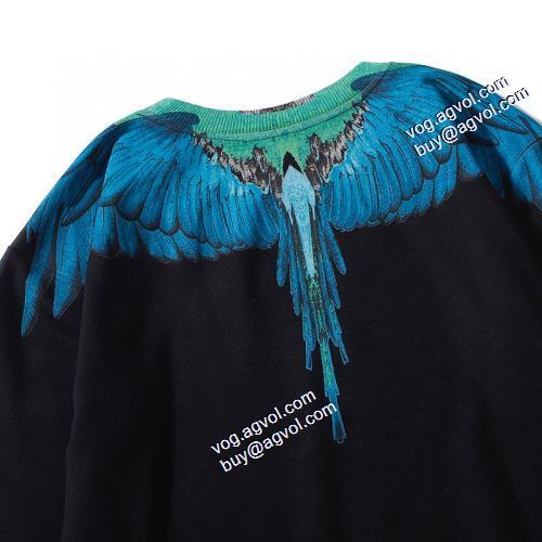 お洒落に魅せる 2021秋冬 マルセロバーロン プルオーバーパーカー スタイリッシュな印象 Marcelo Burlon ブランドスーパーコピー