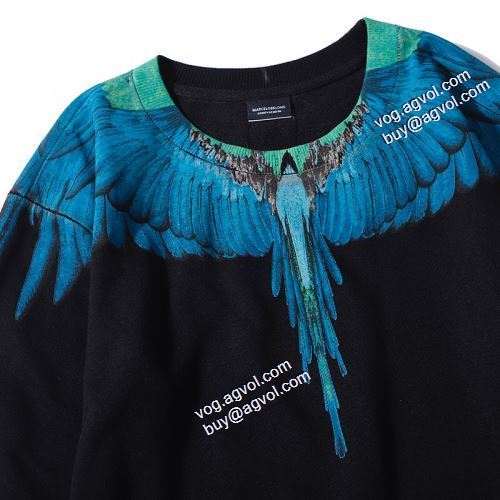 お洒落に魅せる 2021秋冬 マルセロバーロン プルオーバーパーカー スタイリッシュな印象 Marcelo Burlon ブランドスーパーコピー