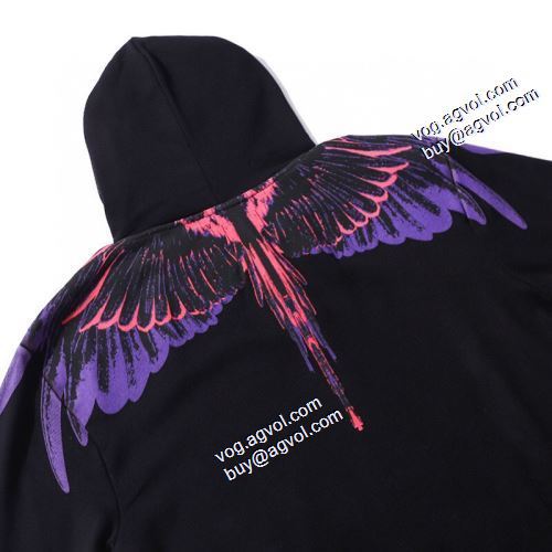 風合いの出る 綺麗に決まるフォルム！ 2021秋冬 マルセロバーロン Marcelo Burlon パーカー マルセロバーロンスーパーコピー 上質