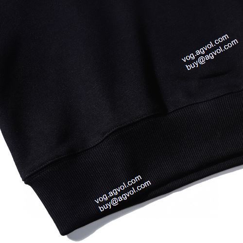 着心地抜群 2021秋冬 ロゴパーカー マルセロバーロン スーパーコピー Marcelo Burlon プルオーバーパーカー