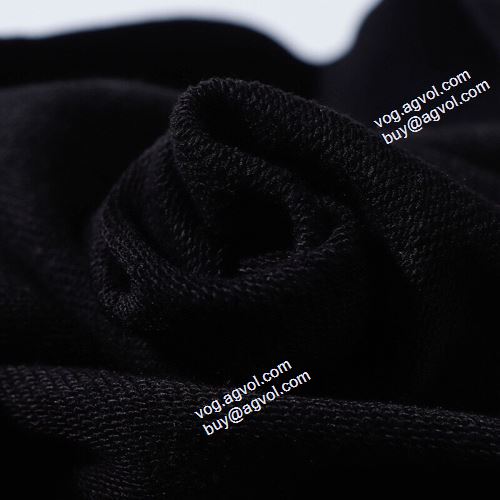 2021秋冬 ジャケット マルセロバーロン スーパーコピー Marcelo Burlon パーカー 風合いが出る オリジナルプリント