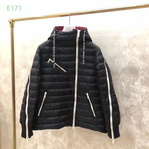 軽量ダウンジャケット フードづき 2021秋冬 モンクレール MONCLER 何にでも合わせ易く格好良く決まる モンクレールブランド コピー 綺麗に決まるフォルム！