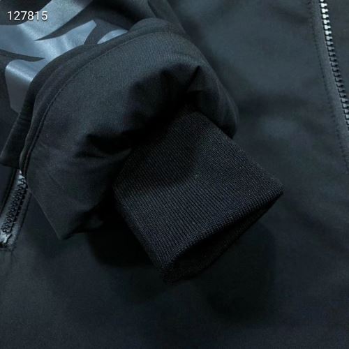 極上の着心地 2021秋冬 モンクレール MONCLER すっきり着膨れしない ワンランク上のアウターウエア フードづき モンクレールスーパーコピー