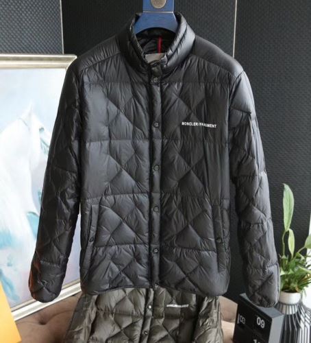 軽量ダウンジャケット スリムなシルエットデザイン モンクレールスーパーコピー 激安 2021秋冬 モンクレール MONCLER 耐久性のある