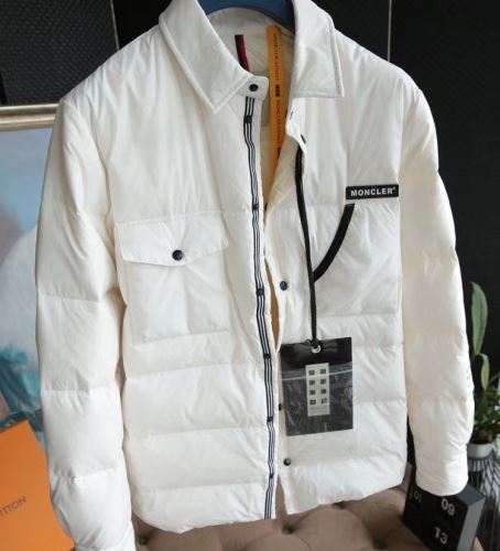 お洒落に魅せる 軽量ダウン モンクレールコピーブランド 2021秋冬 モンクレール MONCLER 3色可選 カジュアルに着こなせるデザイン