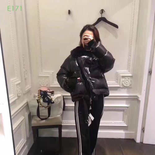着心地 の良い 2021秋冬 モンクレールブランド コピー 2色可選 モンクレール MONCLER 着心地がクセになる 一番人気の新作はこれ 軽量ダウン