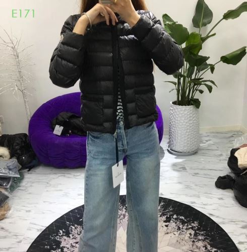 2色可選 ライトダウンジャケット 2021秋冬 モンクレール MONCLER モンクレールコピー カジュアルに着こなせるデザイン もっとも高い人気を誇る