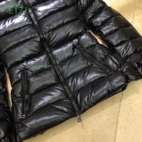 2021秋冬 モンクレール MONCLER 軽量ダウンジャケット モンクレールコピー ブランド 寒い季節にピッタリの一枚 秋のお出かけに最適 コーデに合わせ