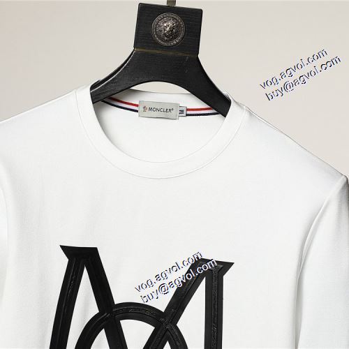 2021秋冬 モンクレール MONCLER 着心地抜群 モンクレールブランド コピー プルオーバーパーカー 2色可選 程よい厚み