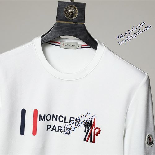 モンクレールコピーブランド 2021秋冬 プルオーバーパーカー 2色可選 今買い◎得 モンクレール MONCLER 定番無地パーカー