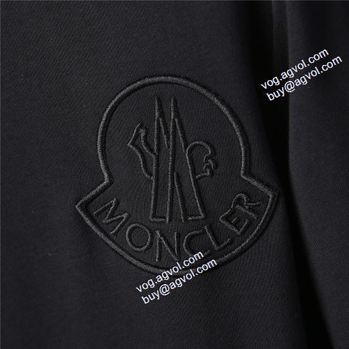 2021秋冬 モンクレール MONCLER プルオーバーパーカー お洒落に魅せる モンクレールブランド コピー 定番無地パーカー