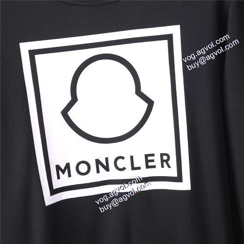 モンクレールコピーブランド プルオーバーパーカー 2021秋冬 存在感のある モンクレール MONCLER ロゴパーカー