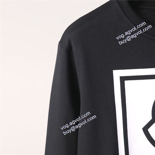 モンクレールコピーブランド プルオーバーパーカー 2021秋冬 存在感のある モンクレール MONCLER ロゴパーカー