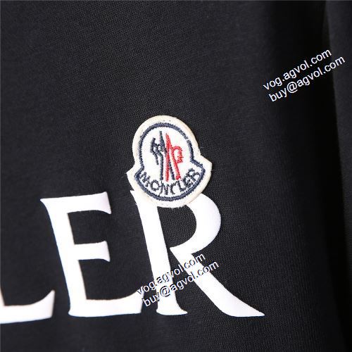 ポップ モンクレール偽物ブランド プルオーバーパーカー 2021秋冬 モンクレール MONCLER プリントパーカ