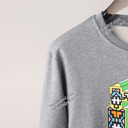おすすめ/オススメ モンクレールブランドコピー 2021秋冬 モンクレール MONCLER プルオーバーパーカー プリントパーカ