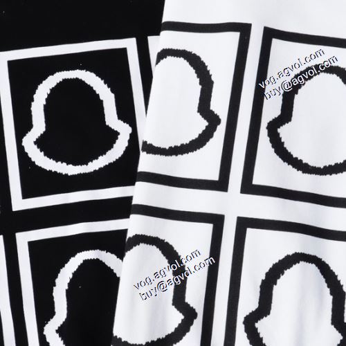 モンクレールブランド 偽物 通販 数に限りがある 2021秋冬 モンクレール MONCLER パーカー 2色可選 オシャレロゴパーカー ロゴパーカー