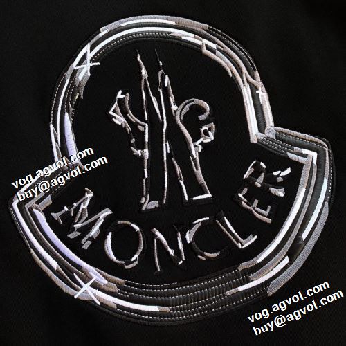 2021秋冬 モンクレール MONCLER 2色可選 モンクレールスーパーコピー 激安 プルオーバーパーカー オリジナルプリント リブ付 程よい厚み 個性的 